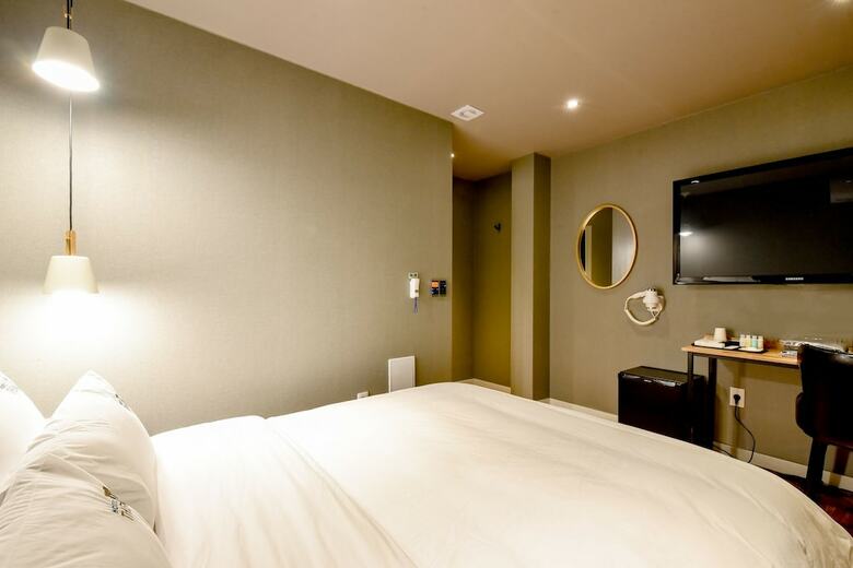 Hotel The M