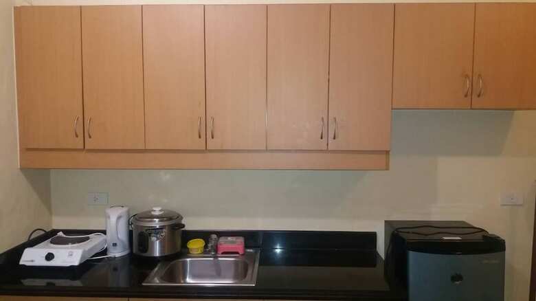 Migz N Tons Place At Cypress Towers