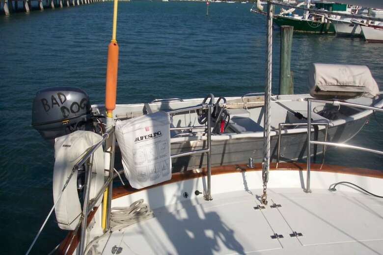 Dream Lover Boat And Breakfast