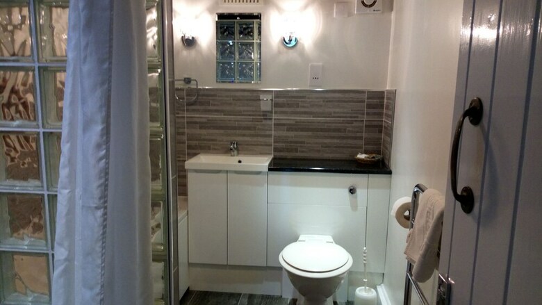 Fernhurst Holiday Apartments