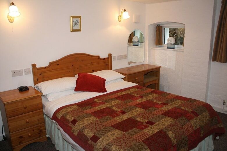 Fernhurst Holiday Apartments