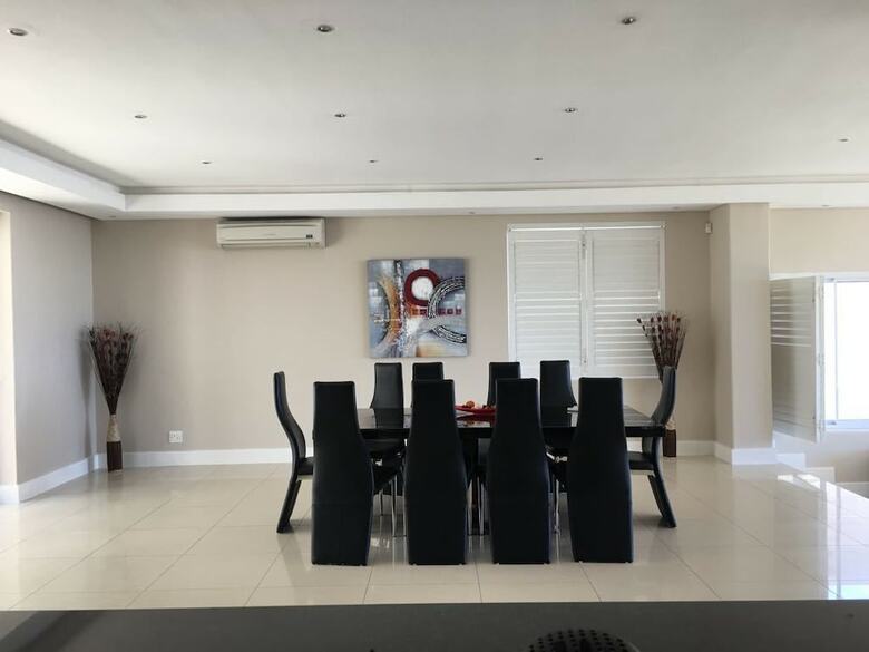 Villa House Havana Camps Bay