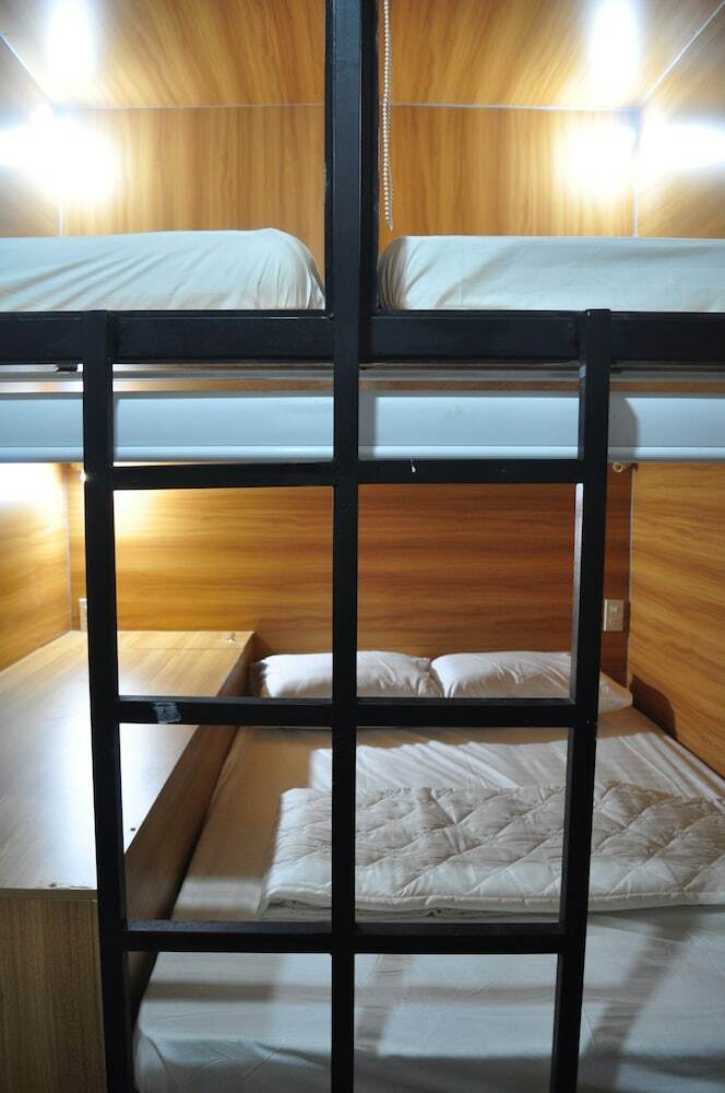 Hostal Village Hostel