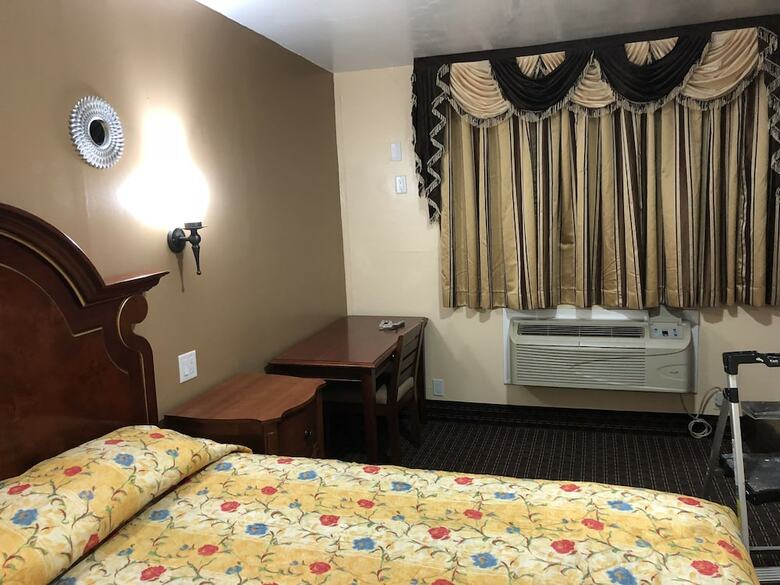 A Fisher's Inn Motel