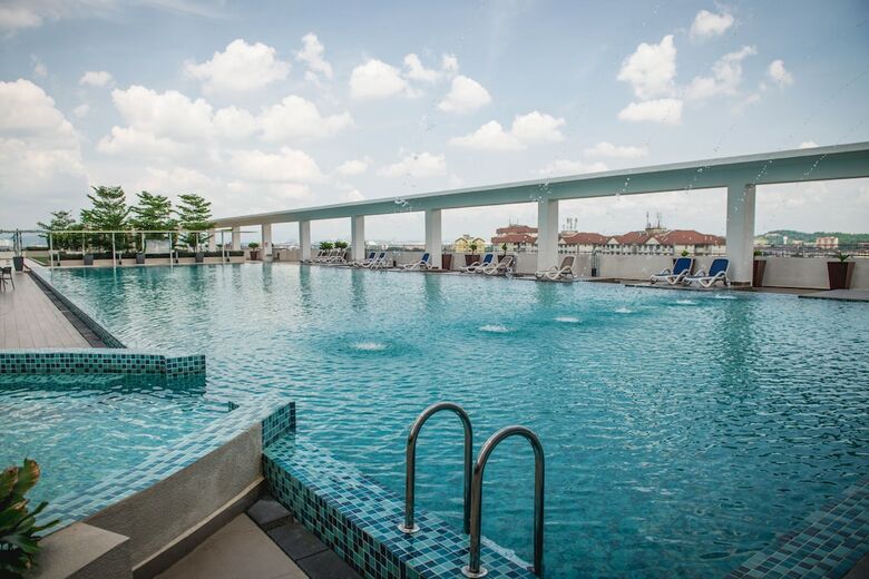 Apartamentos One Amerin Mall & Suites