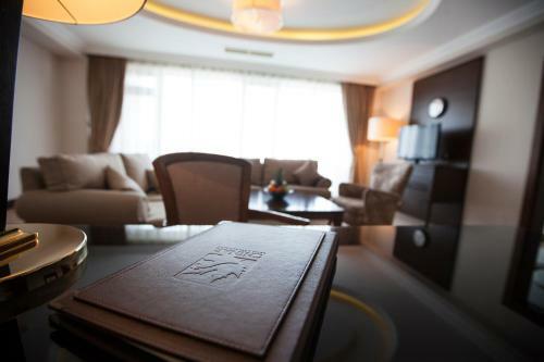 Chinar Hotel & Spa