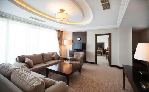 Chinar Hotel & Spa
