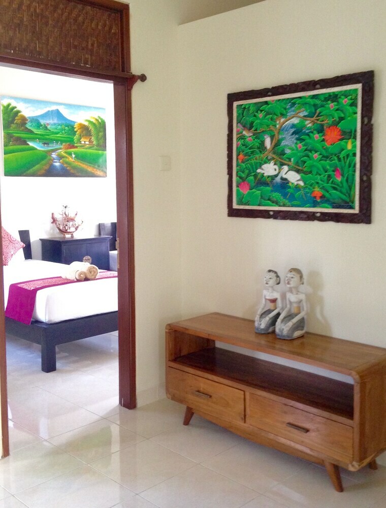 Bed & Breakfast Seminyak Hideaway Villa