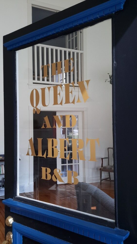 Queen & Albert Bed & Breakfast