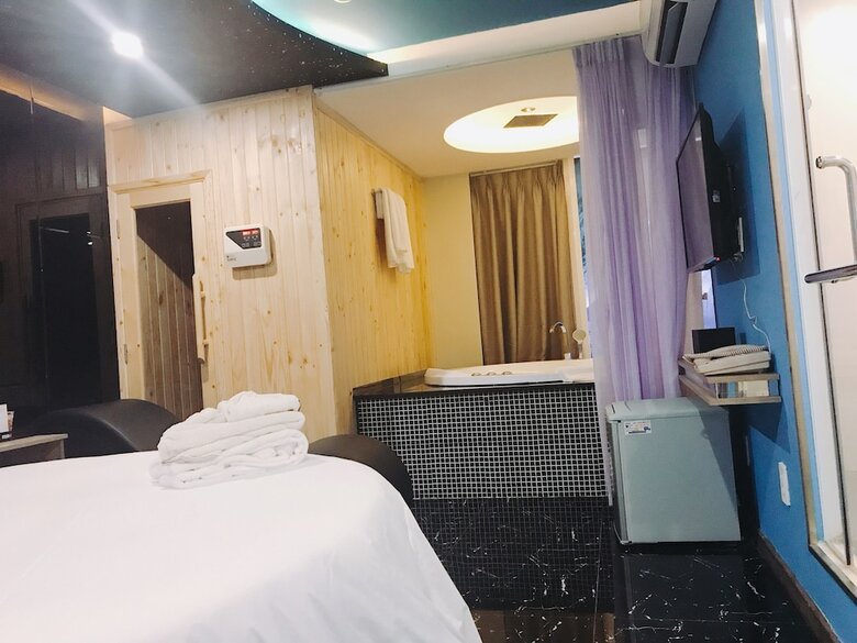 Cupid Hotel