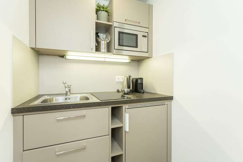 Room 4 Apartments