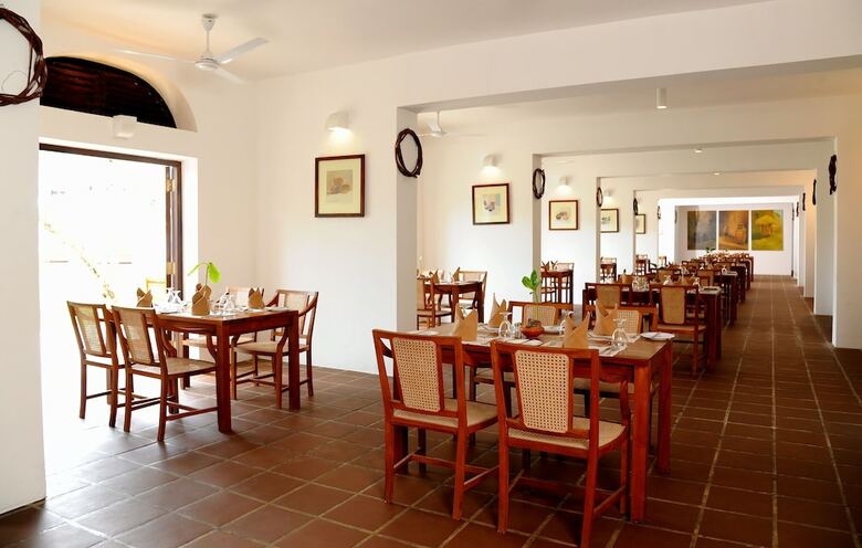 Hotel Heritance Ayurveda (all Meals + Ayurveda)
