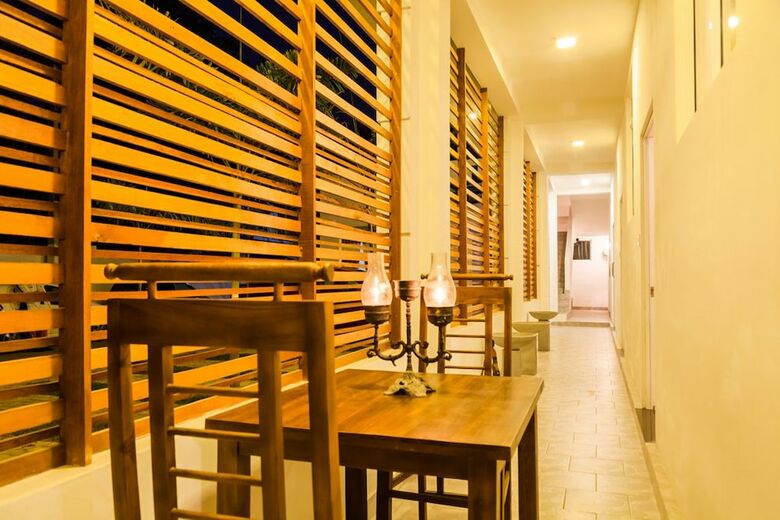 The Crown Plaza Airport Hotel