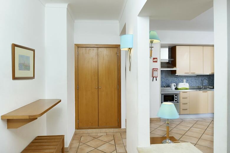 Oceanus Aparthotel