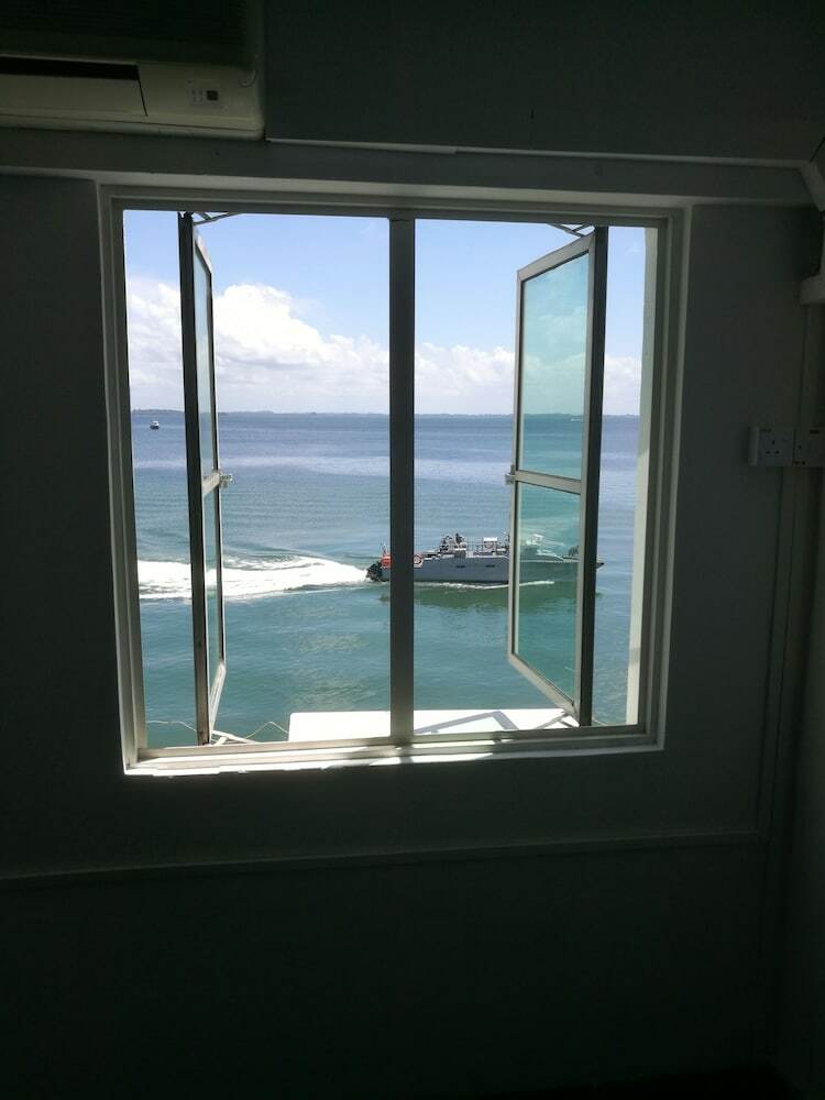 Hotel Oceanus Backpackers Hostel