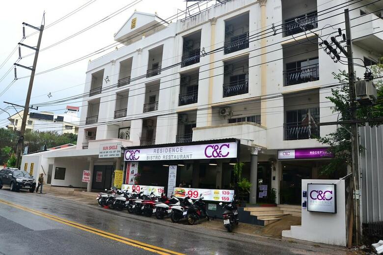 Hotel C&c Residence Bistro Restaurant