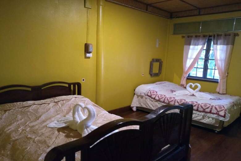 Hostal Crossroads House - Hostel