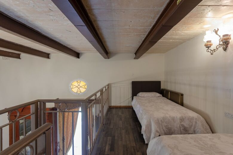 Hotel Maleth Inn Guest House