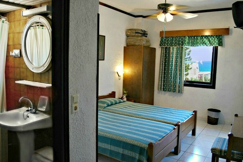 Iliostasi Beach Apartments