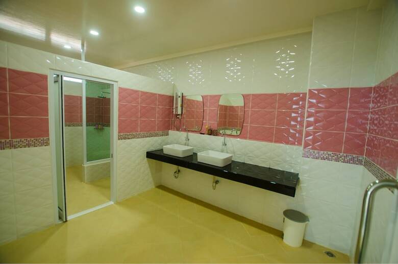 Usotel Waterland Hotel