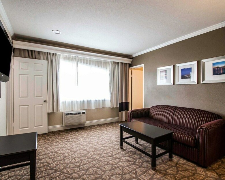 Hotel Comfort Suites San Clemente Beach