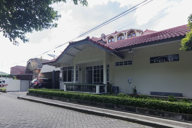 Hotel Pele Backpacker Guesthouse
