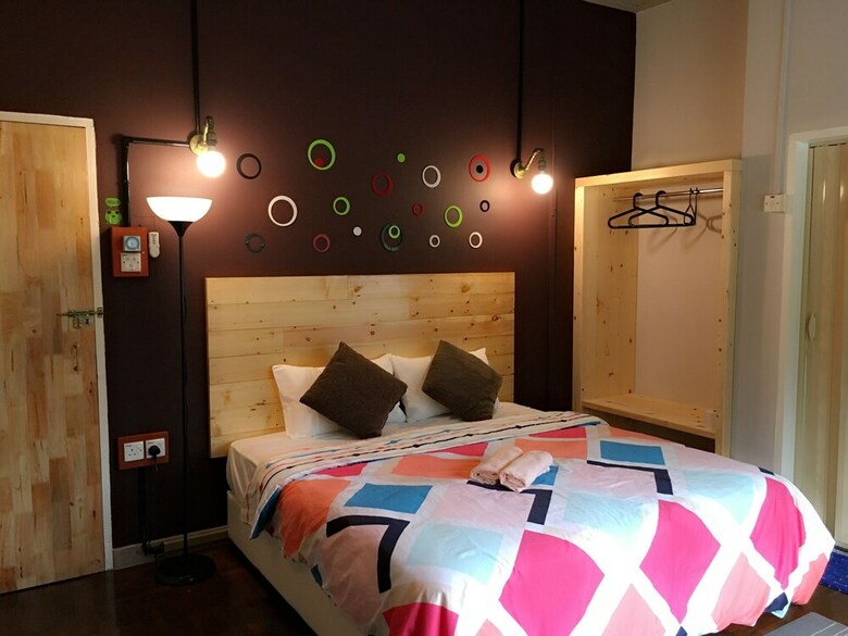 Ibook 3 - Beachside Bungalow