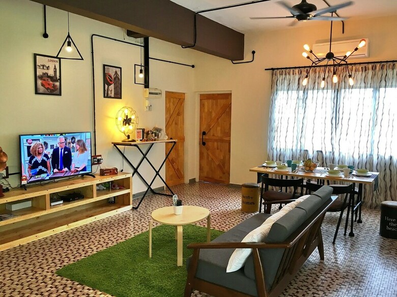 Ibook 3 - Beachside Bungalow