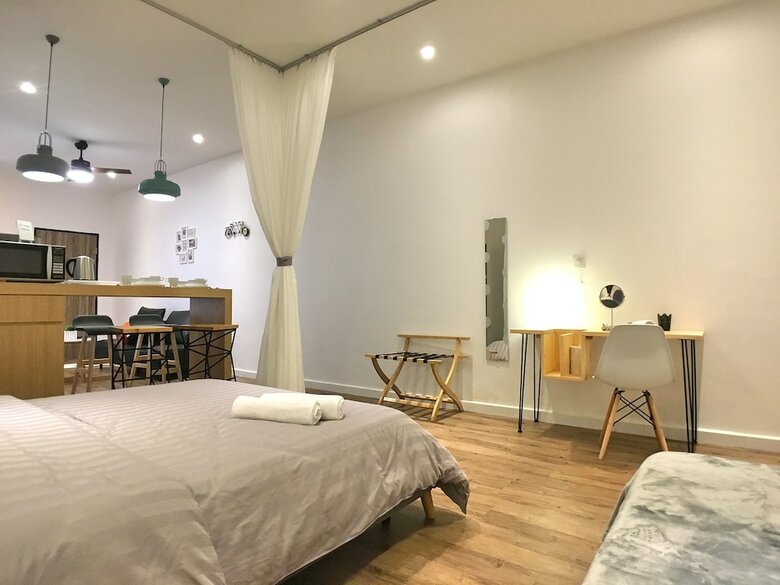 Hotel Ibook 4 - Deluxe 2bedroom Gurney Suites