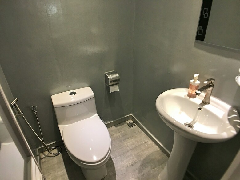 Ibook 7 - 2bedroom Gurney Studio Suites