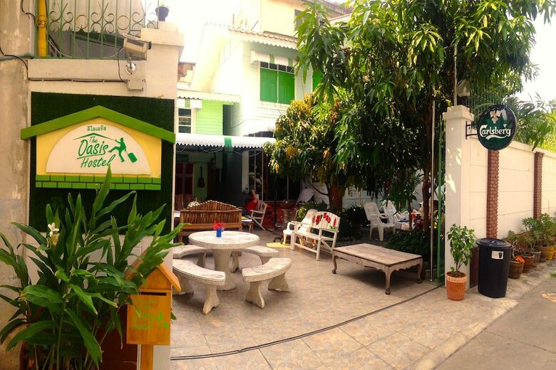 Hostal The Oasis Hostel - Adults Only