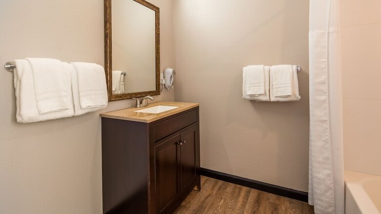 Hotel Azul Inn & Suites