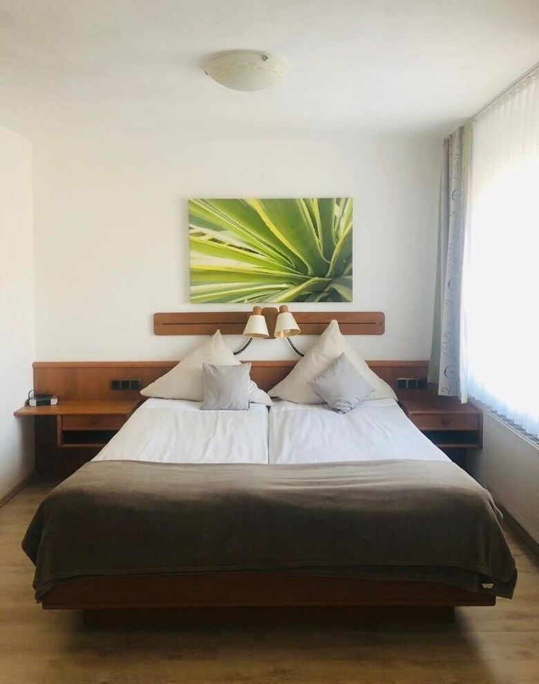 Hotel Weinstube Lehn