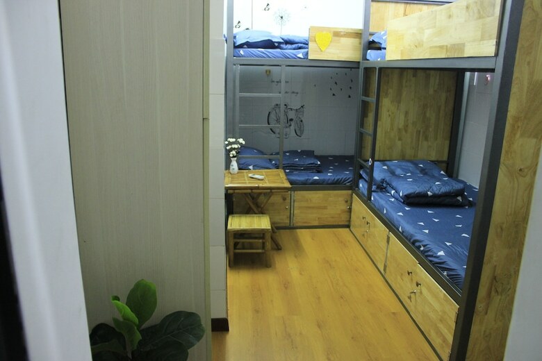 Hotel Saigon Bed Station