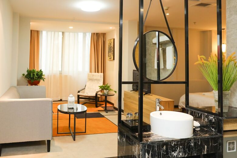 Homies Hotel
