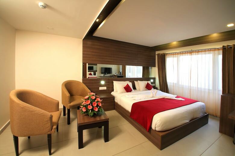 Hotel Saas Tower