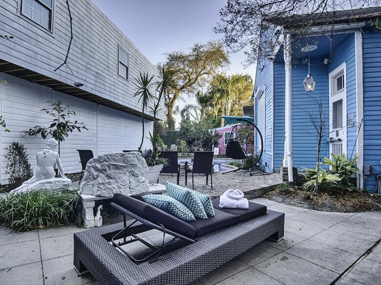 Villa 5 Br - Best Location Next To French Qt