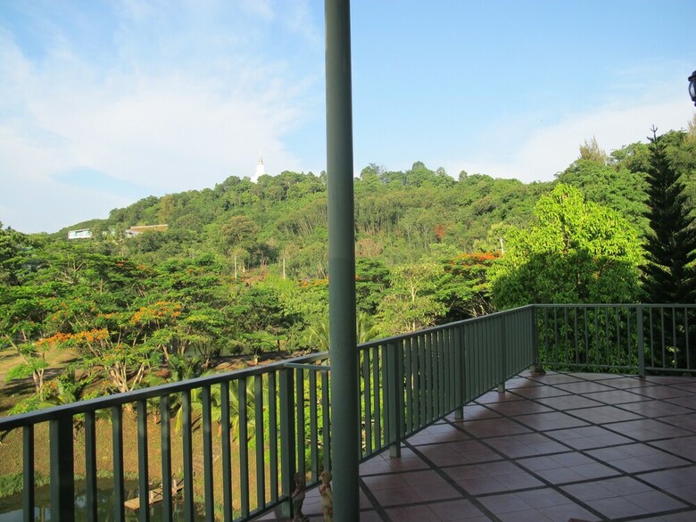 Hotel Onhill Village