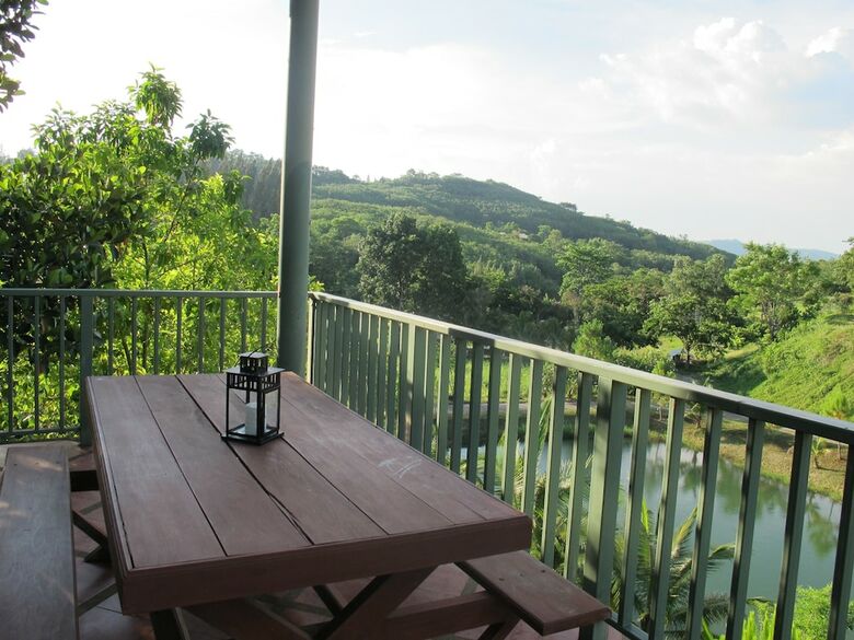 Hotel Onhill Village