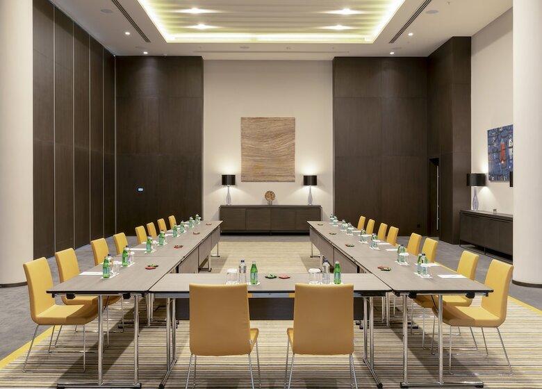 Hotel Centro Westside By Rotana