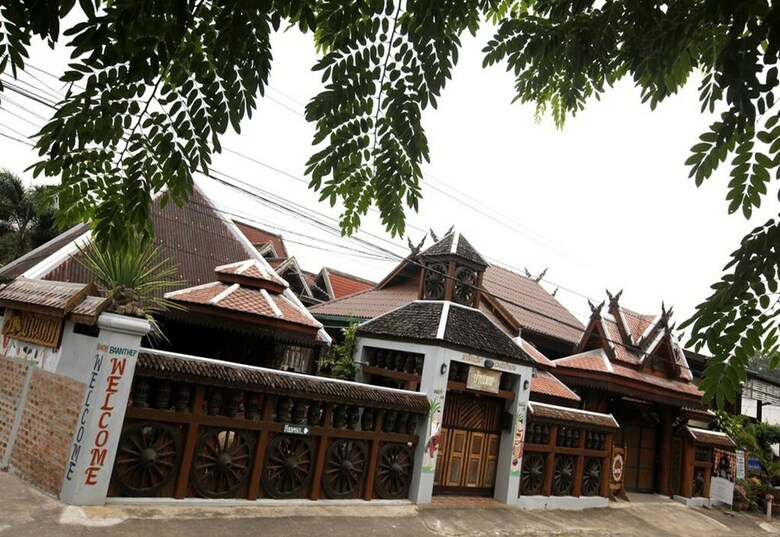 Hotel Baanthep Antique Homestay