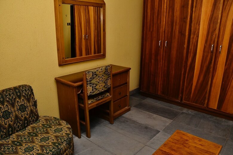 Hotel Bbs Diamond Suites