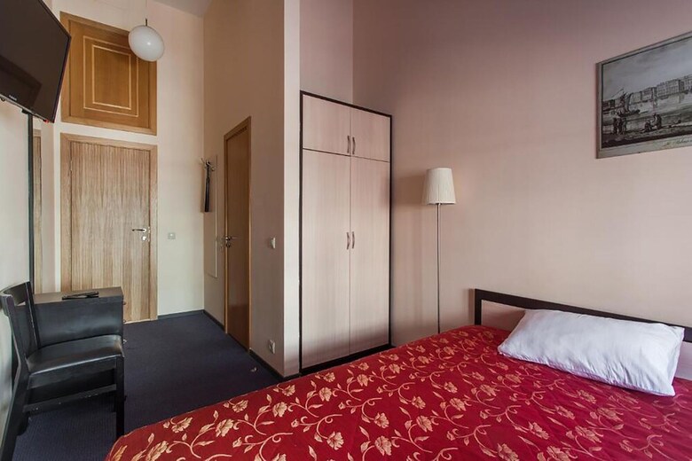 Hotel Democrat On Kamennoostrovsky 26-28