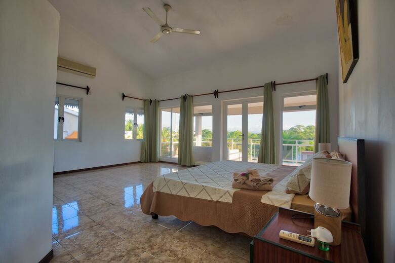Hibiscus Villa - 5 Rooms