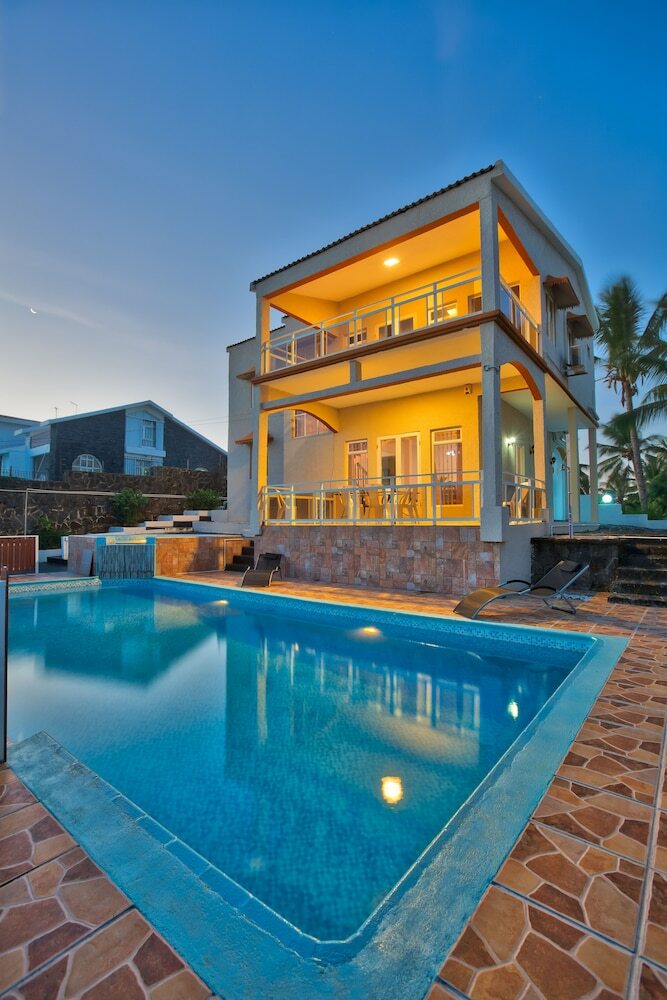 Hibiscus Villa - 5 Rooms