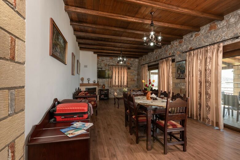 Villa Sunset Traditional House