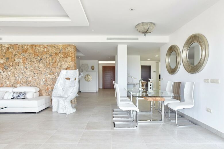 Villa White Duke