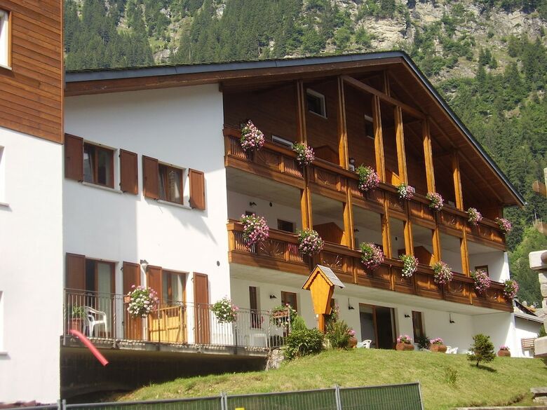 Residence Baia Dei Pini