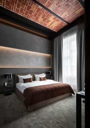 Bank Hotel