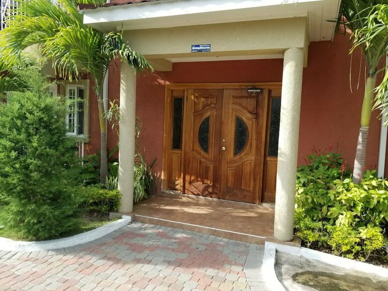 Villa Palms Of Liguanea